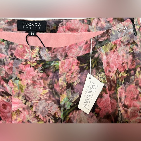 💎🌷ESCADA🌷SKIRT 🌷💎 🌷HOST PICK 🌷💎 - Picture 9 of 16